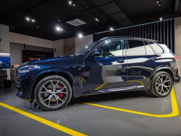 BMW X5 40d xDrive M-Sport Skylounge H&K Ventilatie