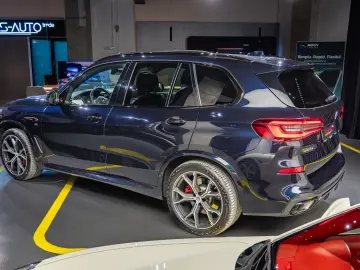 BMW X5 40d xDrive M-Sport Skylounge H&K Ventilatie