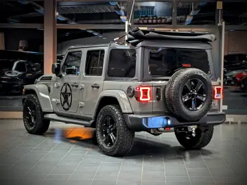 JEEP Wrangler Unlimited 2.0L Turbo ARMY STYLE SKY-TOP