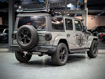JEEP Wrangler Unlimited 2.0L Turbo ARMY STYLE SKY-TOP