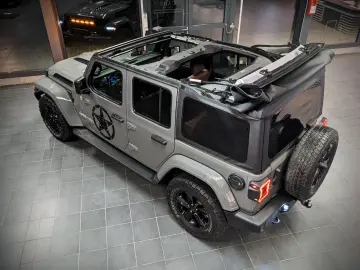 JEEP Wrangler Unlimited 2.0L Turbo ARMY STYLE SKY-TOP