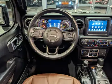 JEEP Wrangler Unlimited 2.0L Turbo ARMY STYLE SKY-TOP