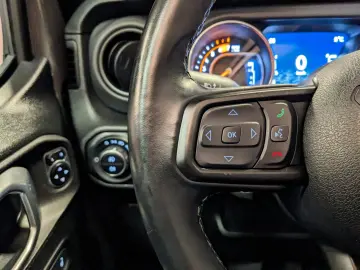 JEEP Wrangler Unlimited 2.0L Turbo ARMY STYLE SKY-TOP