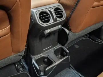 JEEP Wrangler Unlimited 2.0L Turbo ARMY STYLE SKY-TOP
