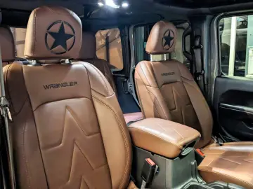 JEEP Wrangler Unlimited 2.0L Turbo ARMY STYLE SKY-TOP
