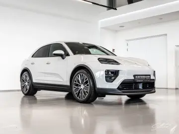 Porsche Macan 4 Electric PANO BOSE