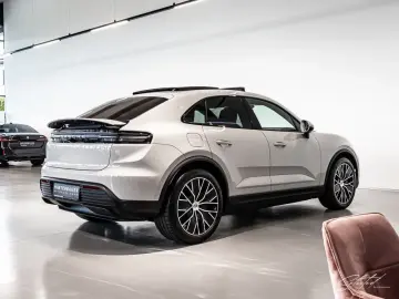 Porsche Macan 4 Electric PANO BOSE