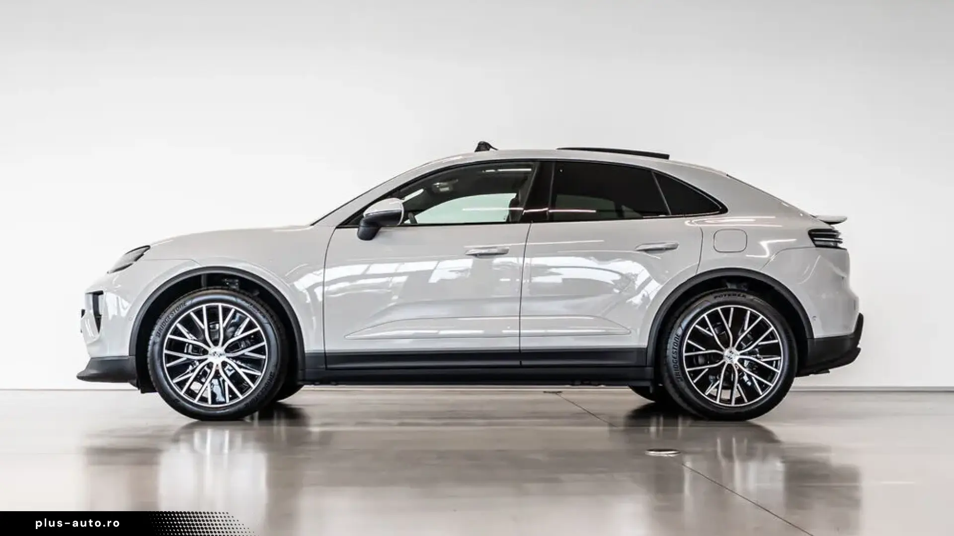 Porsche Macan 4 Electric PANO BOSE