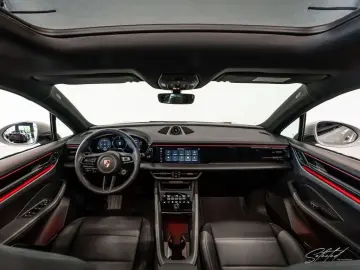 Porsche Macan 4 Electric PANO BOSE