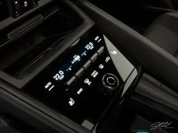Porsche Macan 4 Electric PANO BOSE