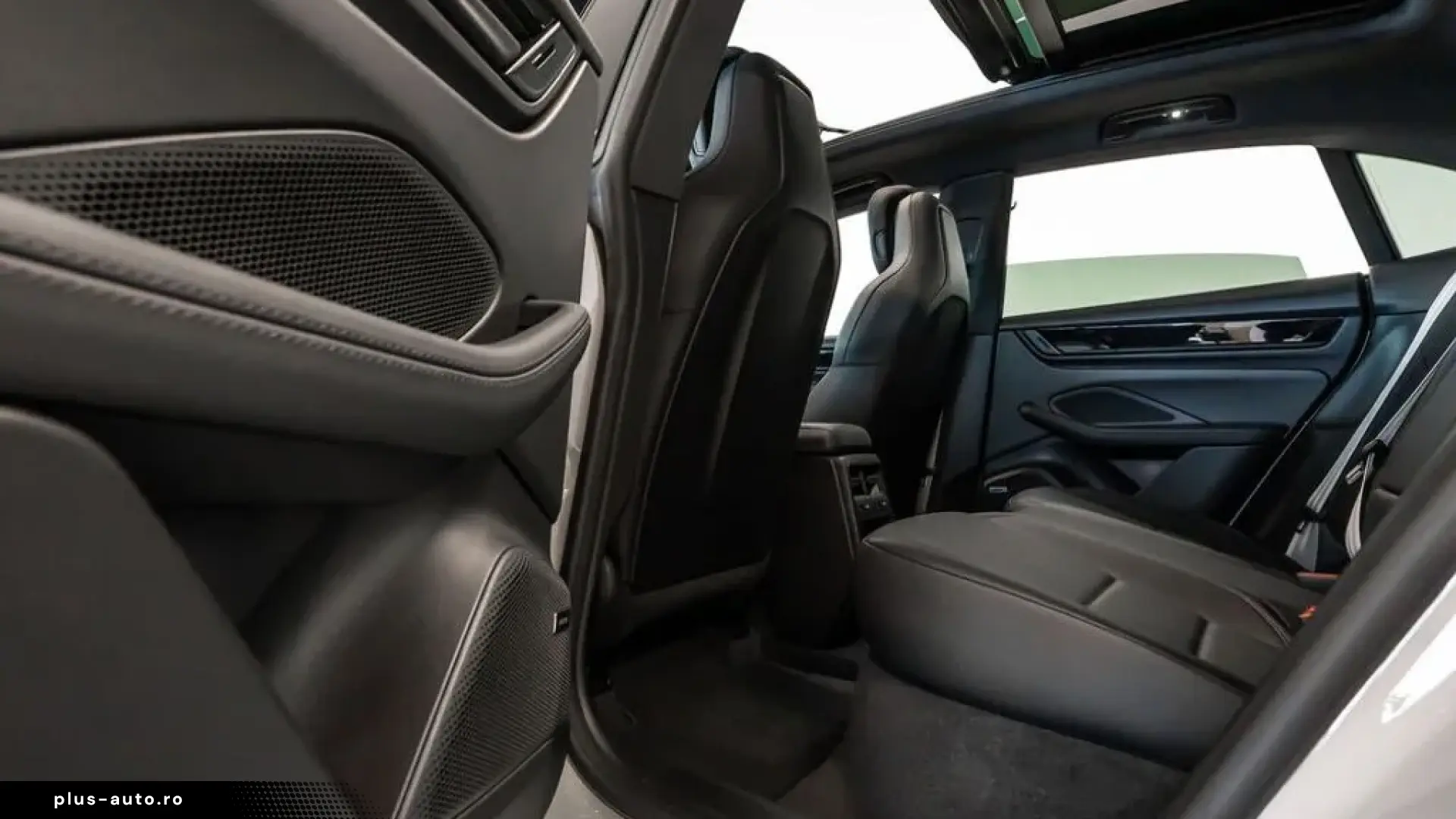 Porsche Macan 4 Electric PANO BOSE