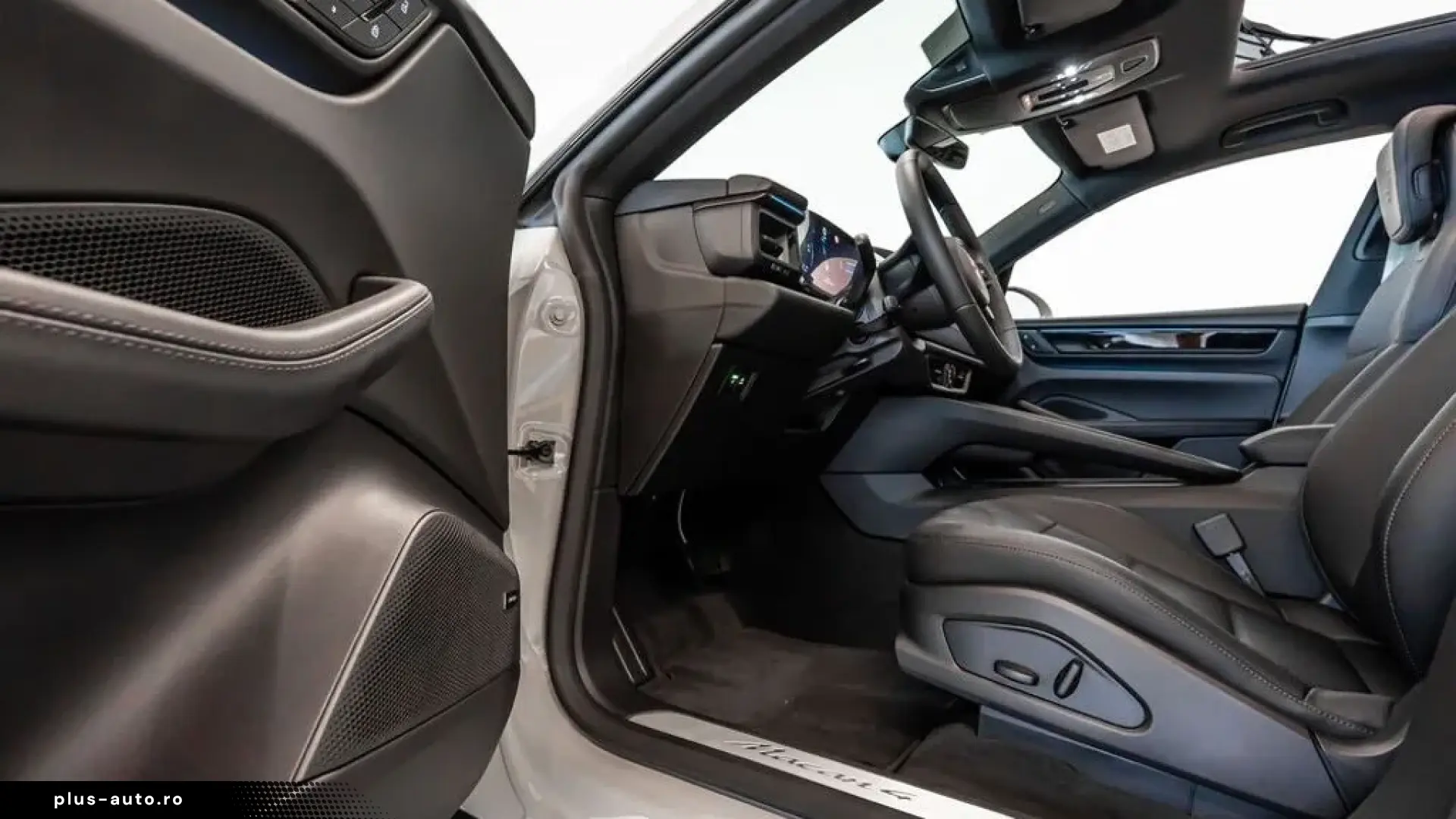 Porsche Macan 4 Electric PANO BOSE