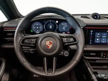 Porsche Macan 4 Electric PANO BOSE