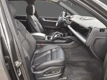 PORSCHE Cayenne E-Hybrid  HLA MASSAGE HEADUP INNO