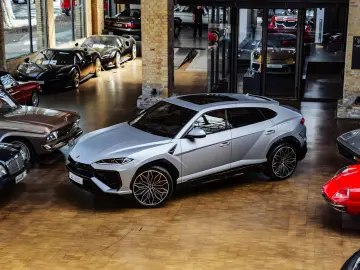 LAMBORGHINI Urus SE AKRAPOVIC  MASSAGE  NIGHT VISION  PPF