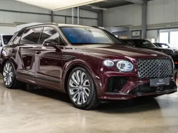 BENTLEY Bentayga 4.0 V8 EWB Mulliner New Model