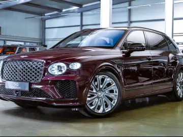 BENTLEY Bentayga 4.0 V8 EWB Mulliner New Model