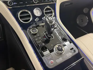BENTLEY Continental GT Mulliner V8