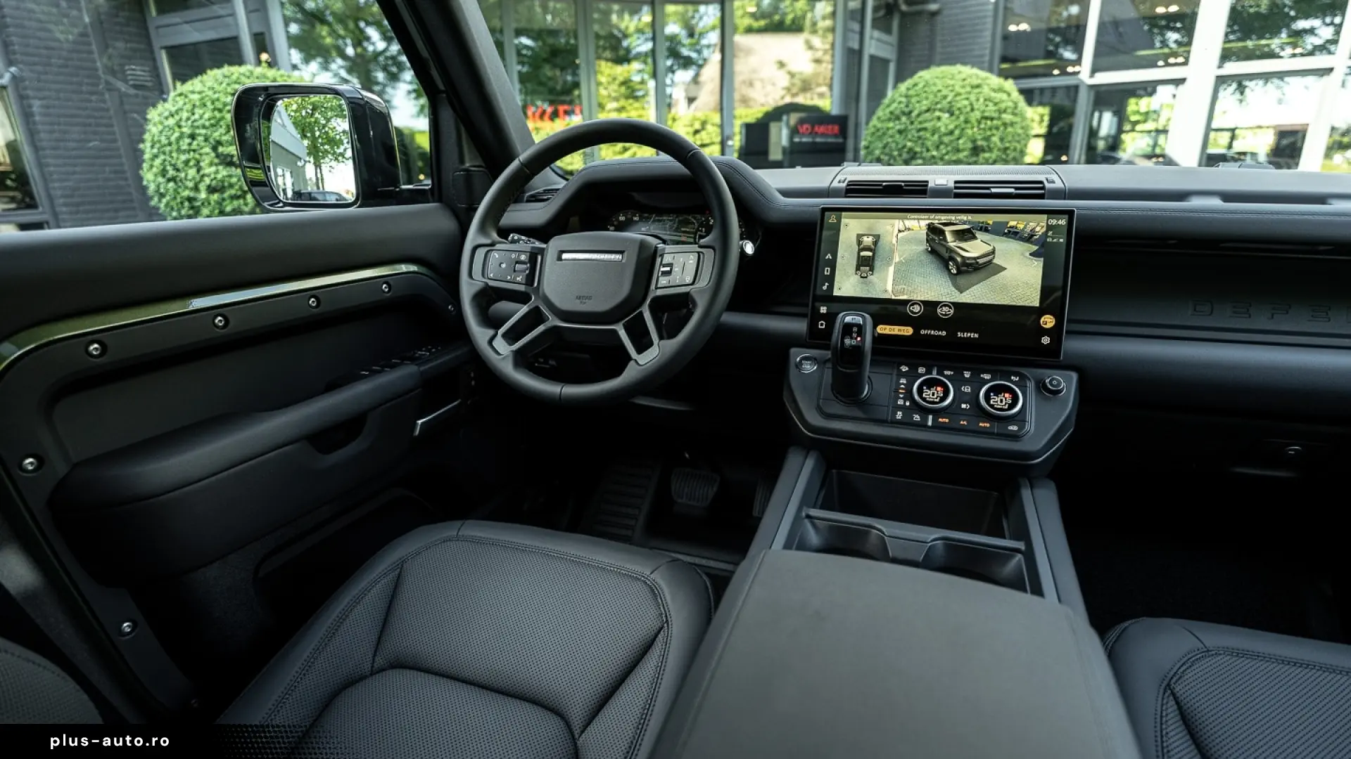 Land Rover Defender 110 P300e X-Dynamic