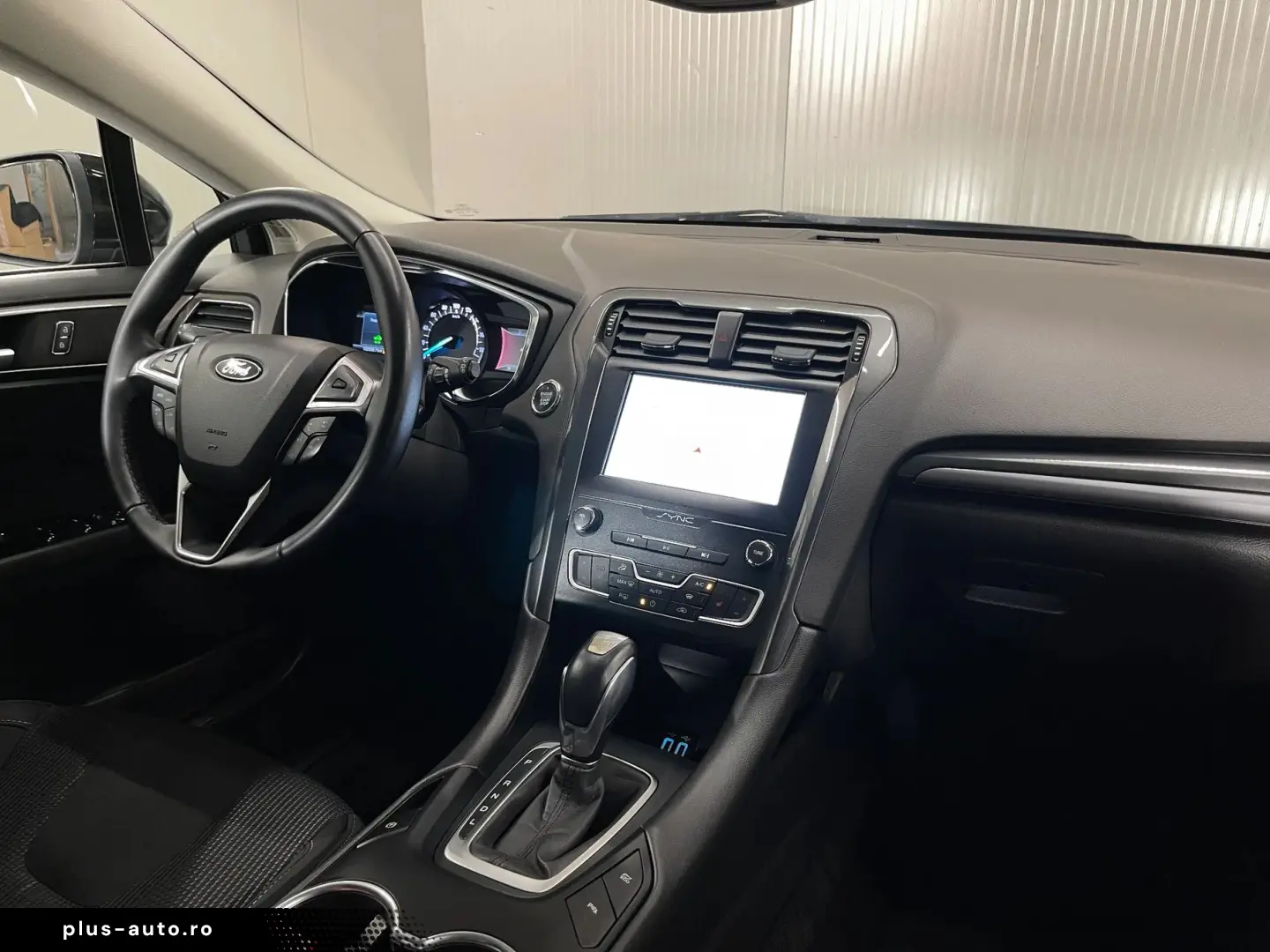 FORD Mondeo 2022 — imagine 8