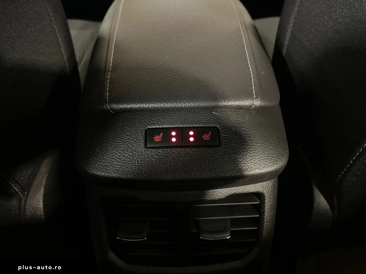 FORD Mondeo 2022 — imagine 18