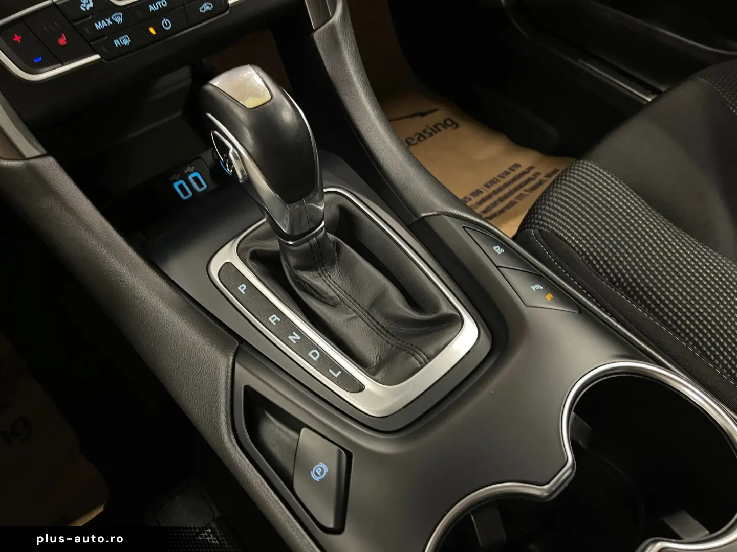 FORD Mondeo 2022 — imagine 22