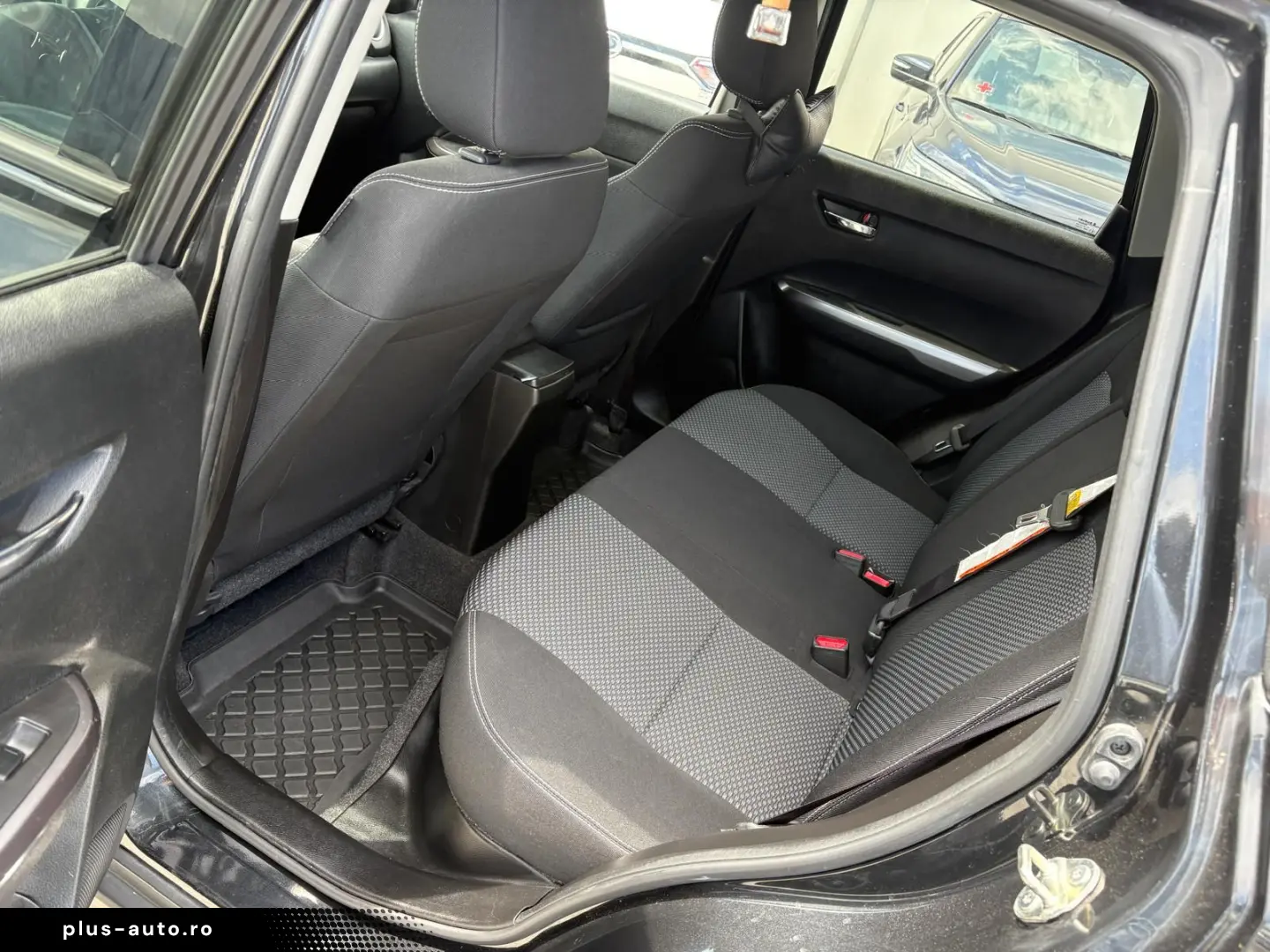 Suzuki Vitara 1.5 4WD AT 2023 echipare Passion