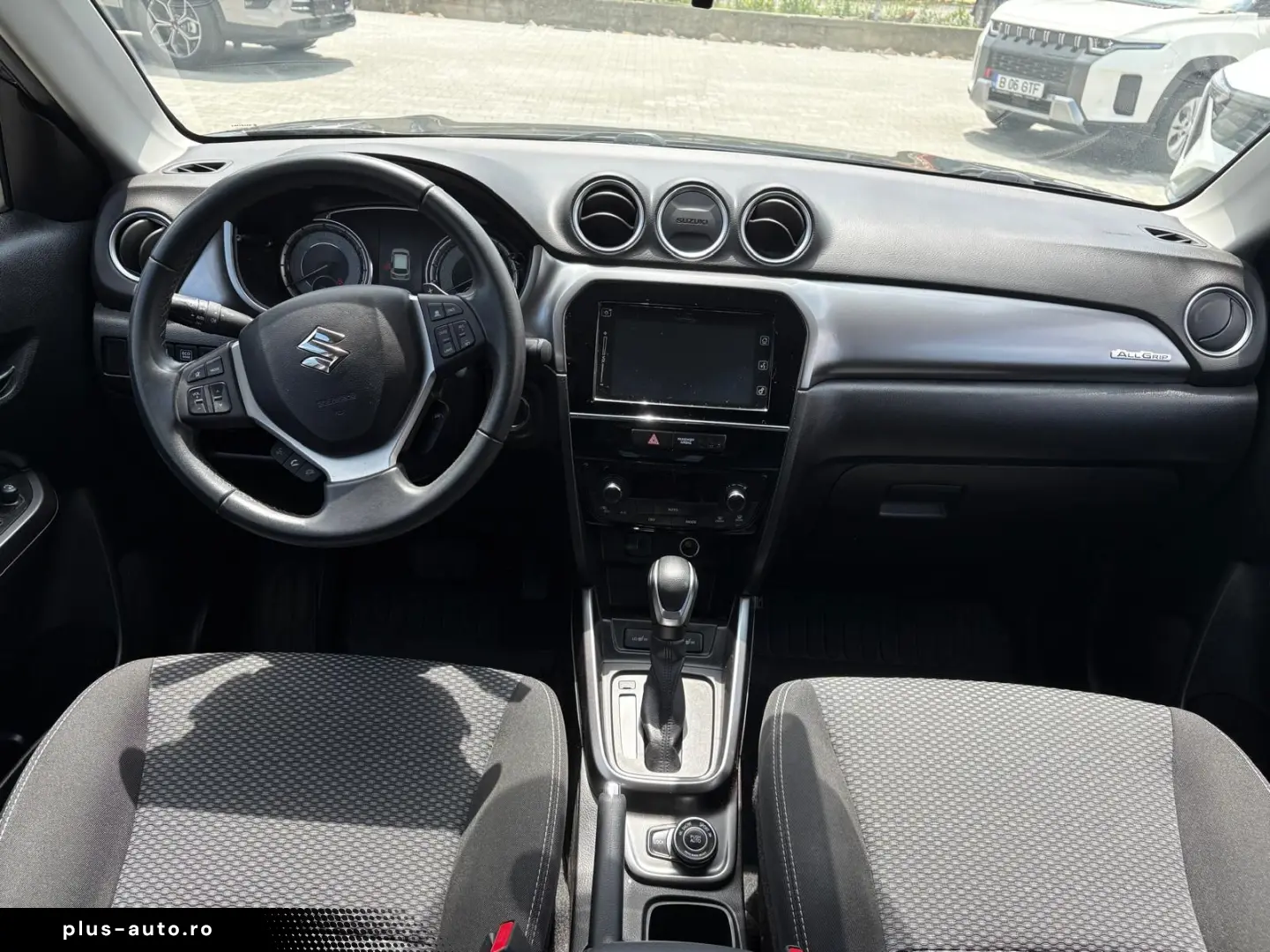 Suzuki Vitara 1.5 4WD AT 2023 echipare Passion