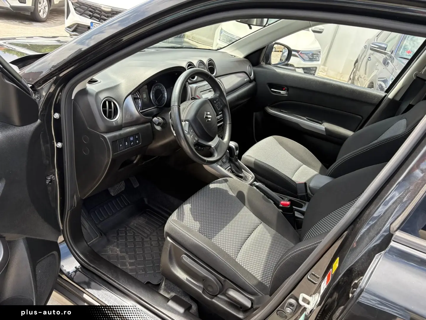 Suzuki Vitara 1.5 4WD AT 2023 echipare Passion