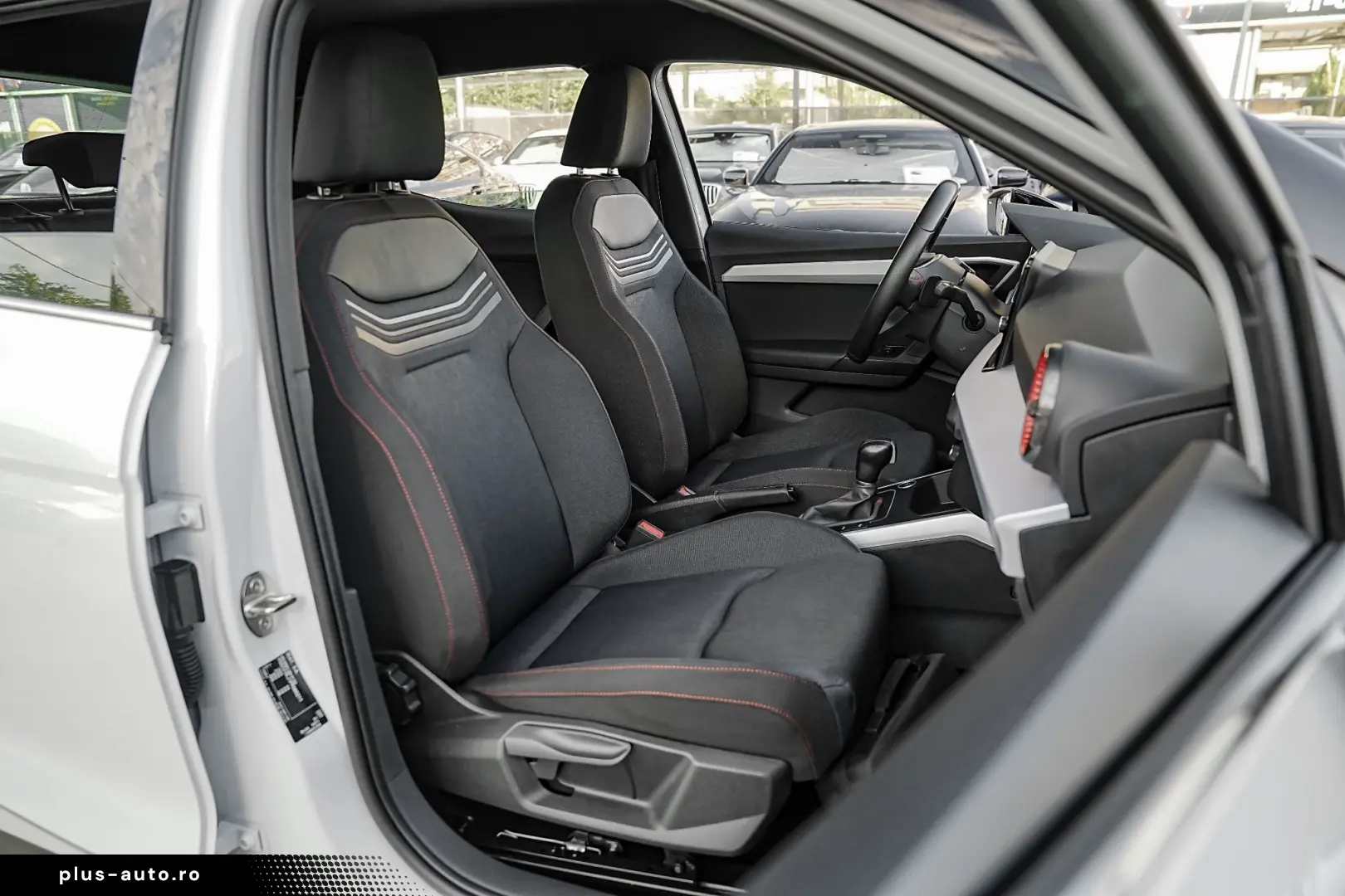SEAT Arona 2023 — imagine 11