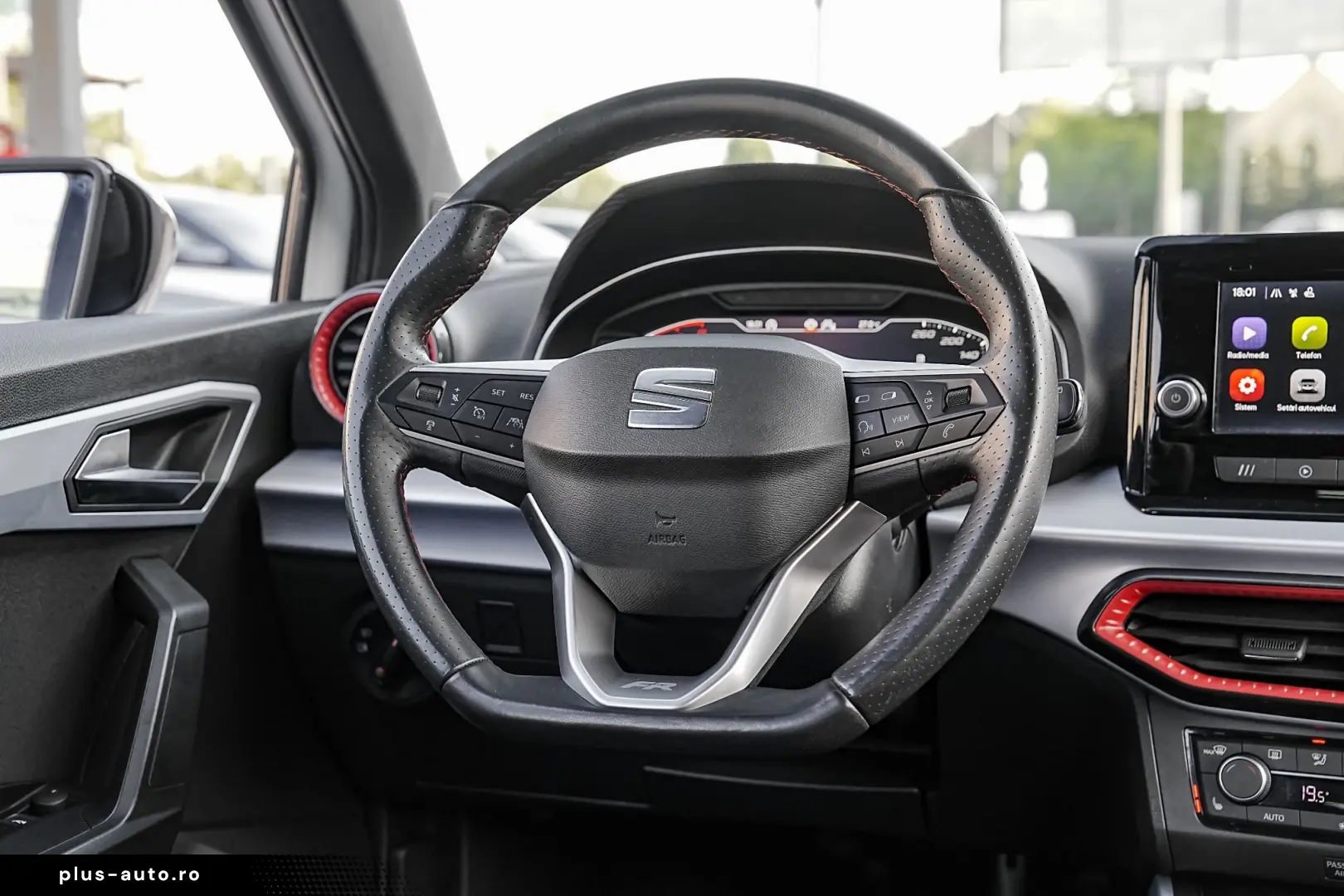 SEAT Arona 2023 — imagine 15