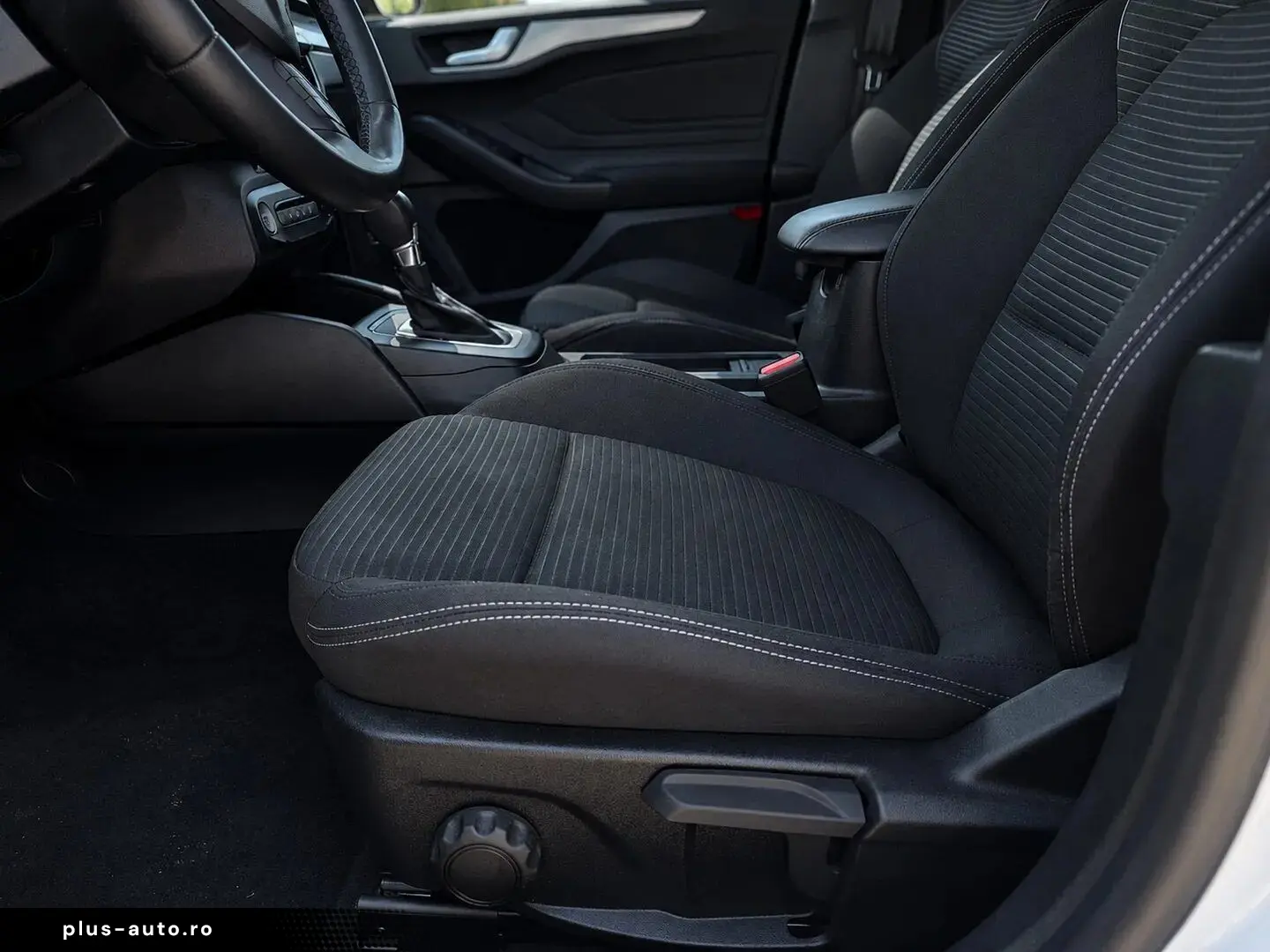 FORD Focus 2023 — imagine 13