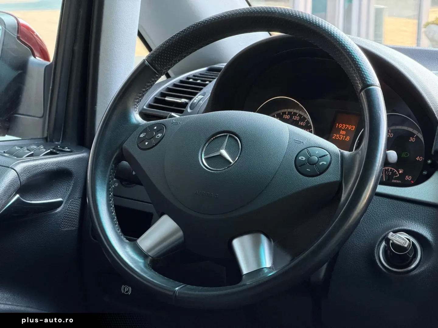 MERCEDES-BENZ Unknown Model 2011 — imagine 4