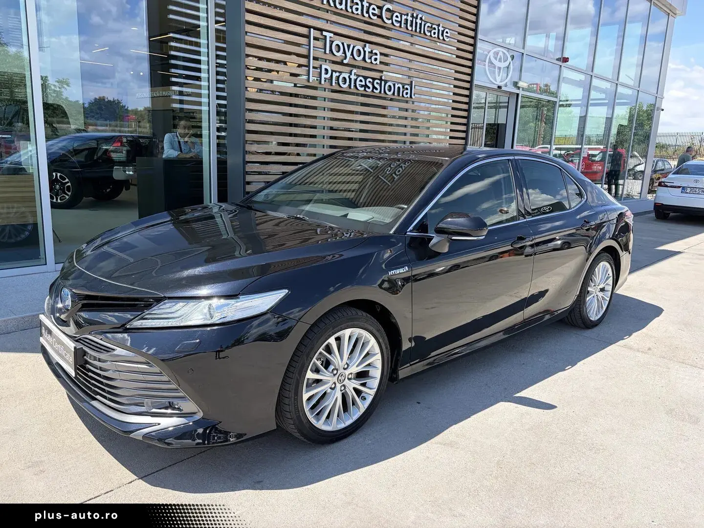Toyota Camry Exclusive