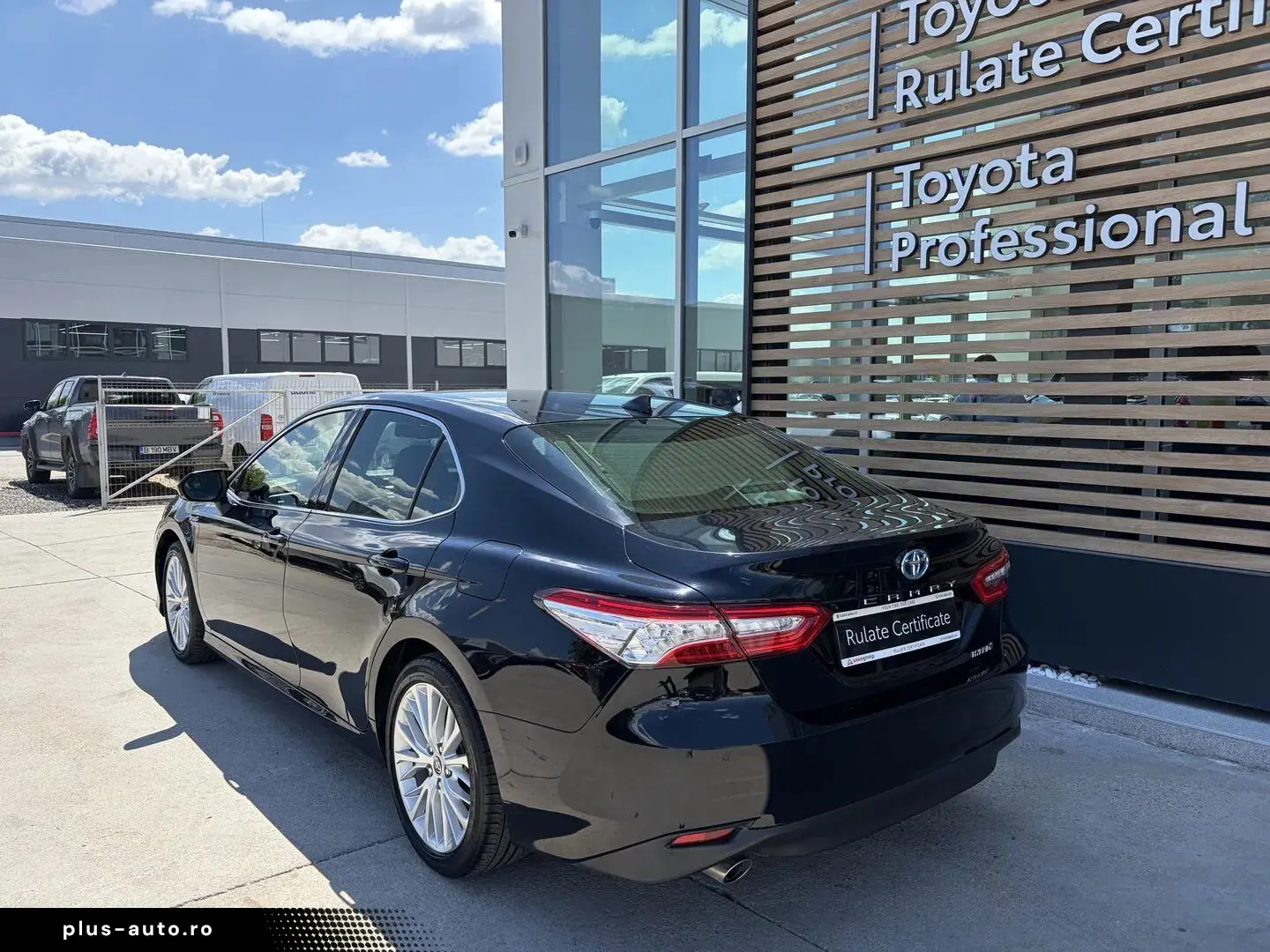 Toyota Camry Exclusive