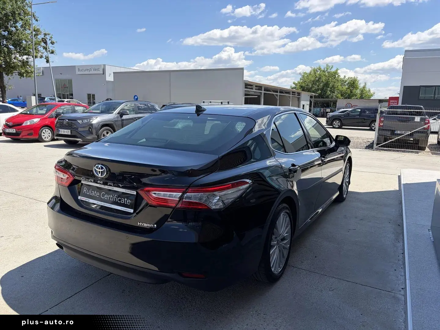 Toyota Camry Exclusive