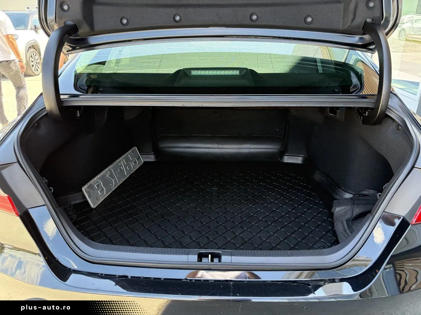 Toyota Camry Exclusive