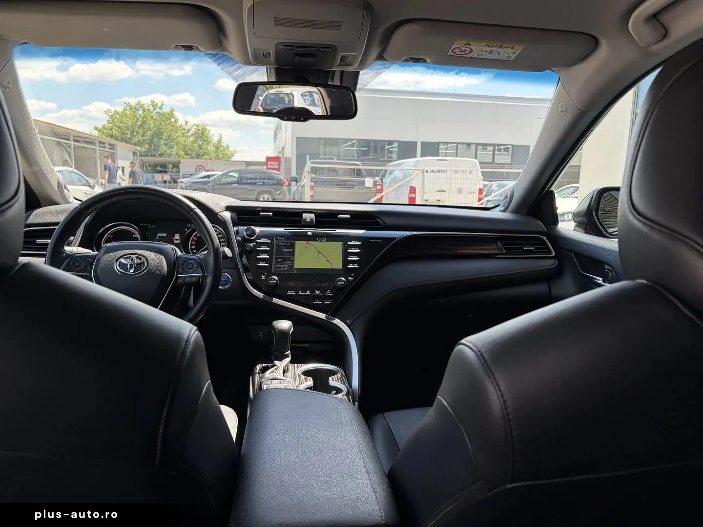 Toyota Camry Exclusive