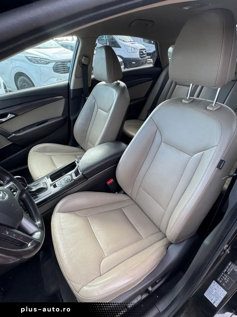 HYUNDAI i40 2019 — imagine 8