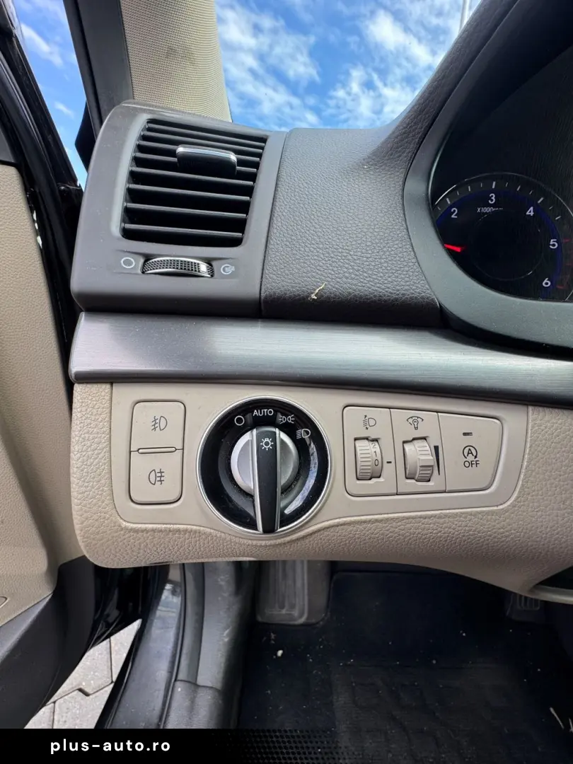 HYUNDAI i40 2019 — imagine 13