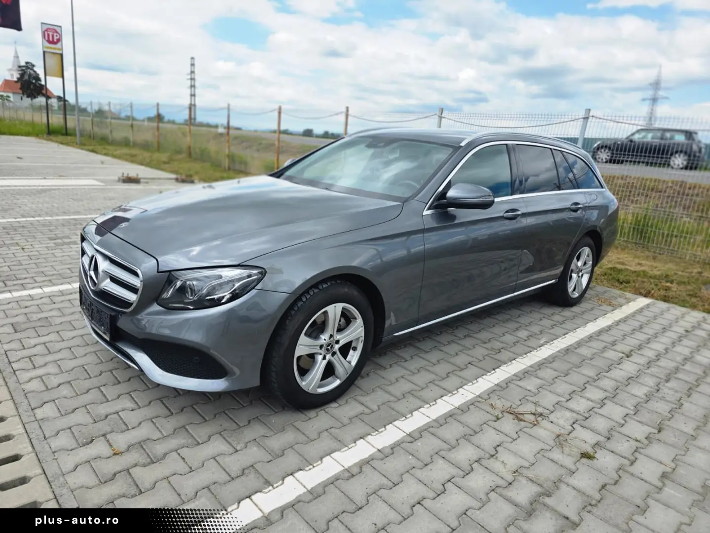 Mercedes-Benz E