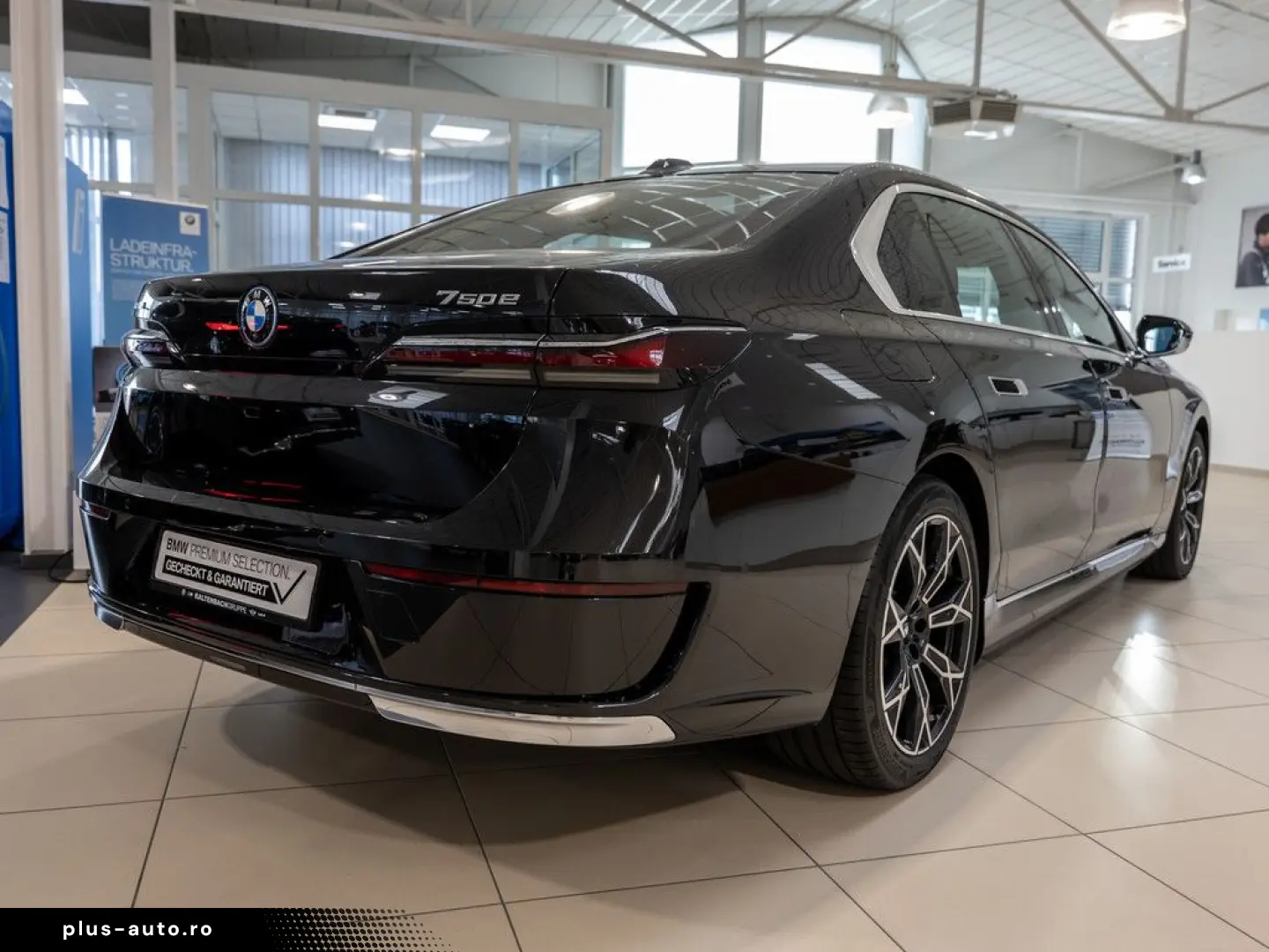 BMW 750e xDrive Design Pure Excellence PANO LED ACC