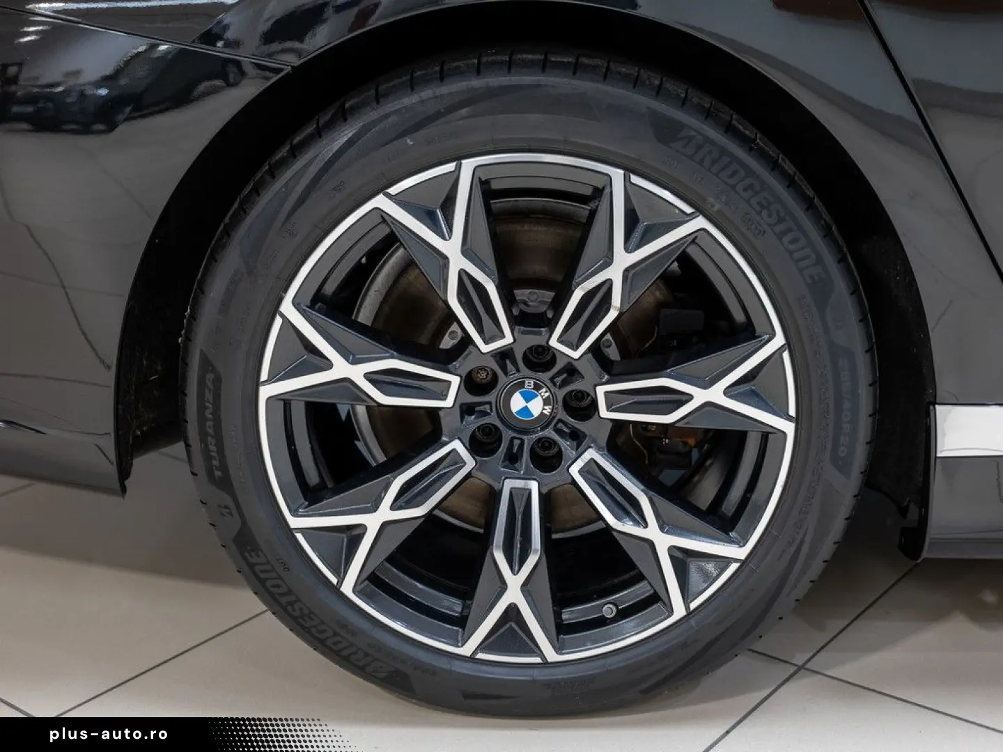 BMW 750e xDrive Design Pure Excellence PANO LED ACC