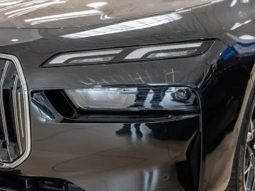 BMW 750e xDrive Design Pure Excellence PANO LED ACC