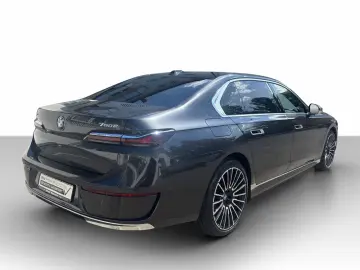 BMW 750e xDrive Limousine Executive Drive Pro PanGSD