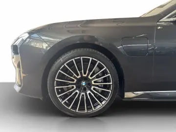 BMW 750e xDrive Limousine Executive Drive Pro PanGSD