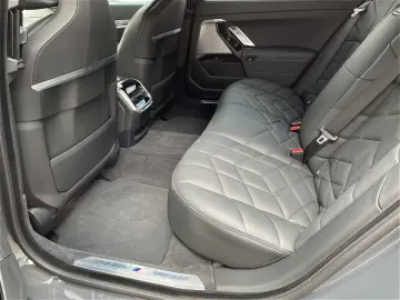 BMW M760e xDrive M Performance Paket-Klima Akustik P