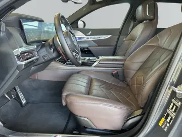 BMW M760e xDrive Limousine M Sportpaket 21  LC Prof.