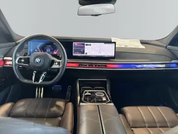 BMW M760e xDrive Limousine M Sportpaket 21  LC Prof.