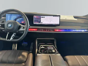 BMW M760e xDrive Limousine M Sportpaket 21  LC Prof.